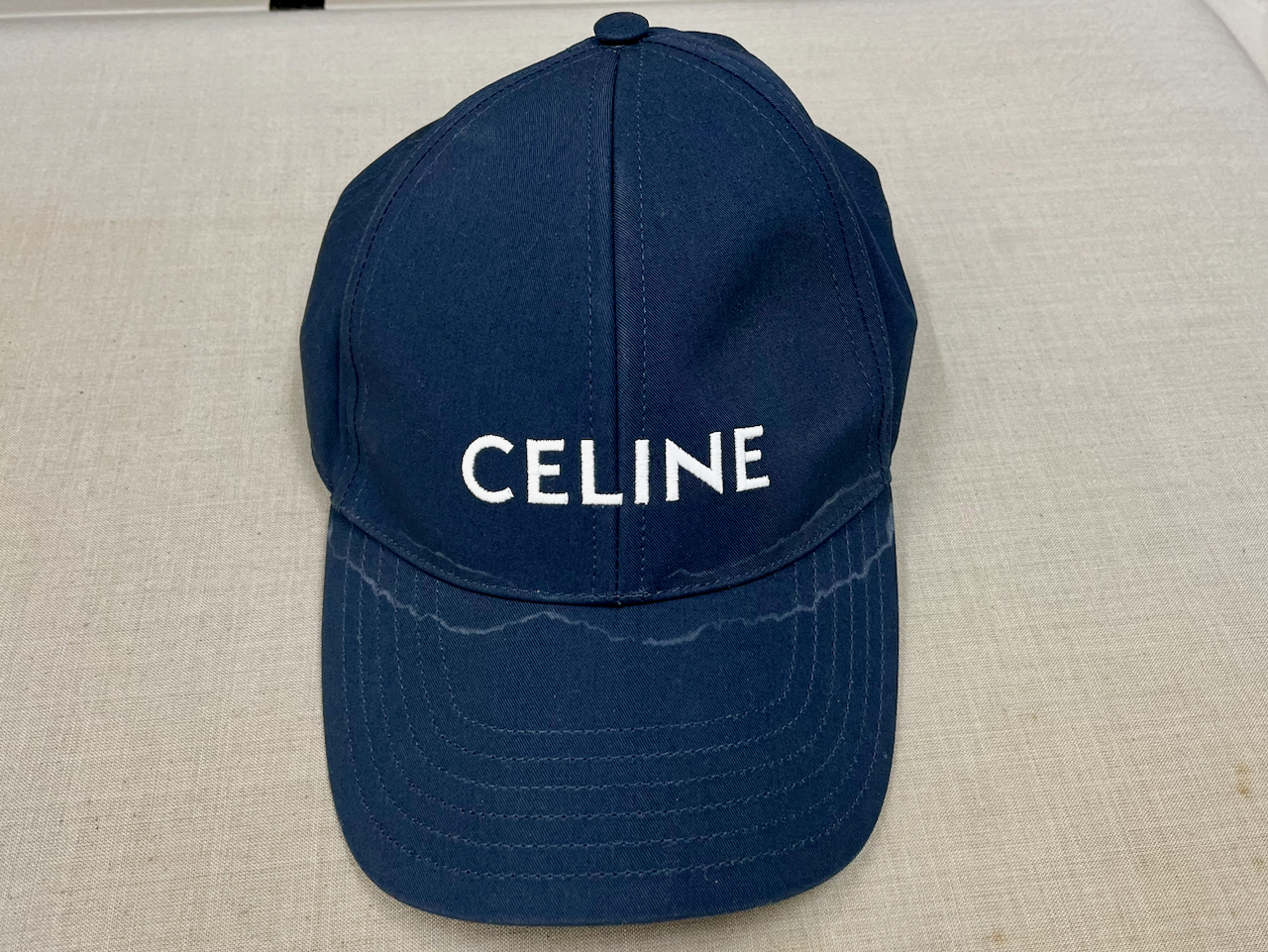 セリーヌ CELINE ネイビーキャップ 汗染み 塩吹き ビフォー