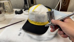 クロムハーツのキャップが赤茶色に変色する理由。職人の「色修正（色補正・リカラー）」で蘇る漆黒